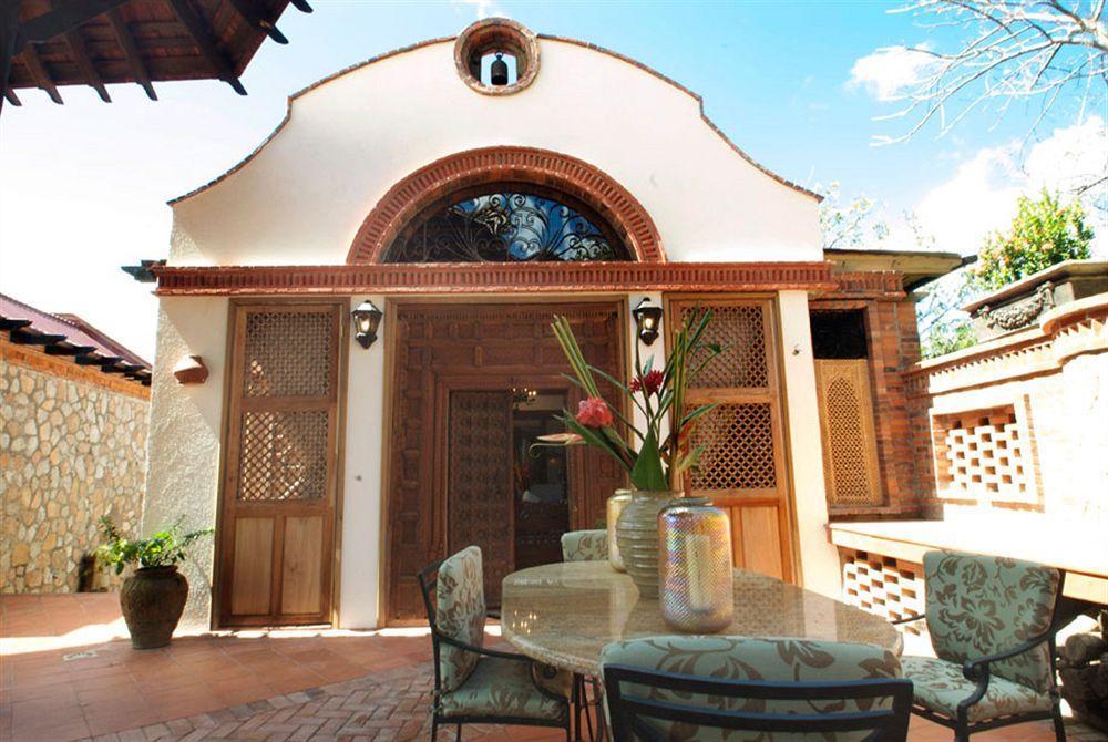 Caille Blanc Villa & Hotel (Adults Only) Mamin Bagian luar foto